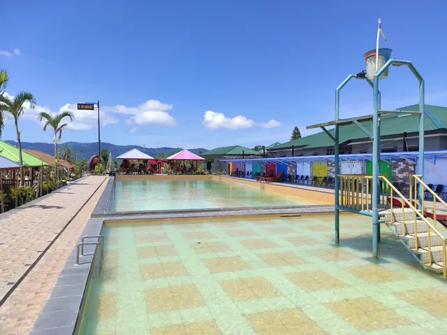 D'88 RESORT - KOLAM RENANG AIR PANAS