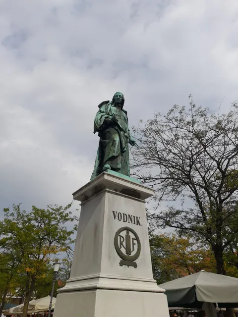 Vodnik Monument