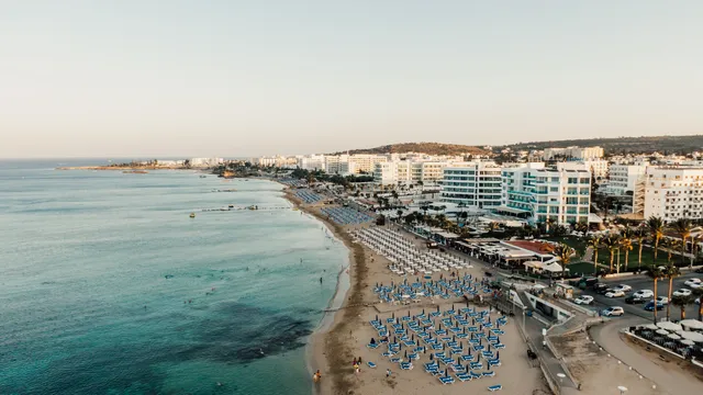 Yianna Marie Beach Bar