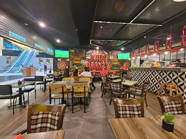 John Ham’s Galerías Valle Oriente