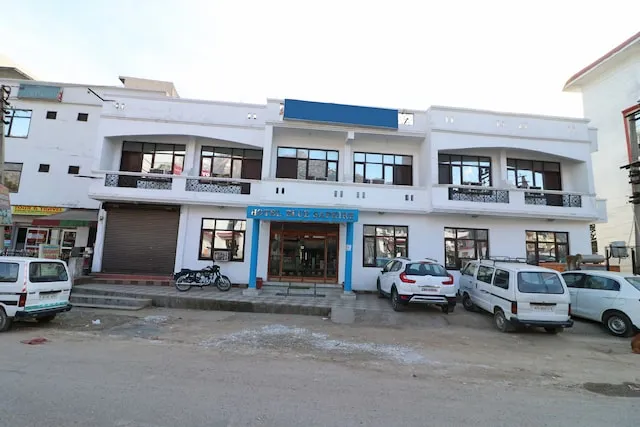 OYO 29204 Hotel Blue Sapphire