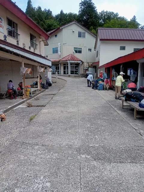 石鎚山白石旅館民藝茶屋