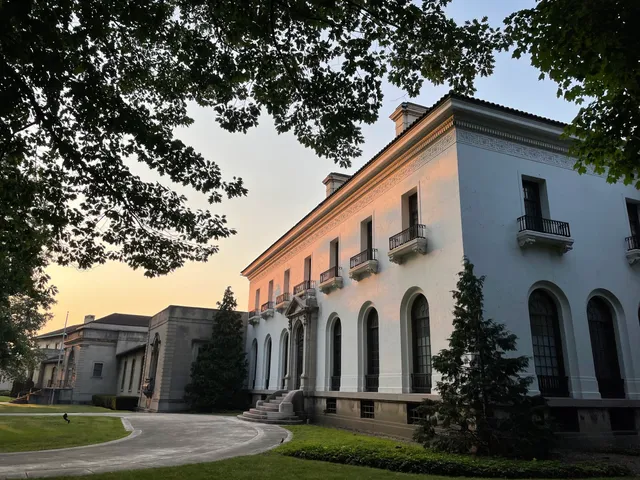 Hay-McKinney Mansion