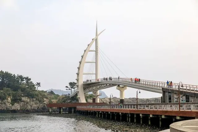 Saeseom Island Saeyeongyo Bridge