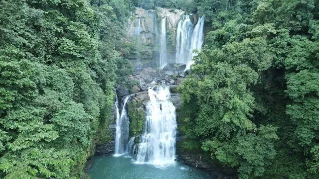 Nauyaca Waterfalls