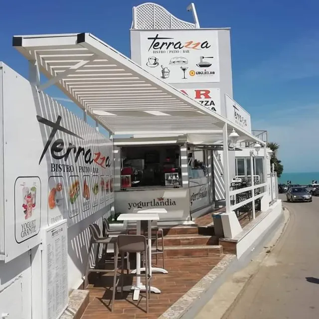 Terrazza Bistro Patio Bar