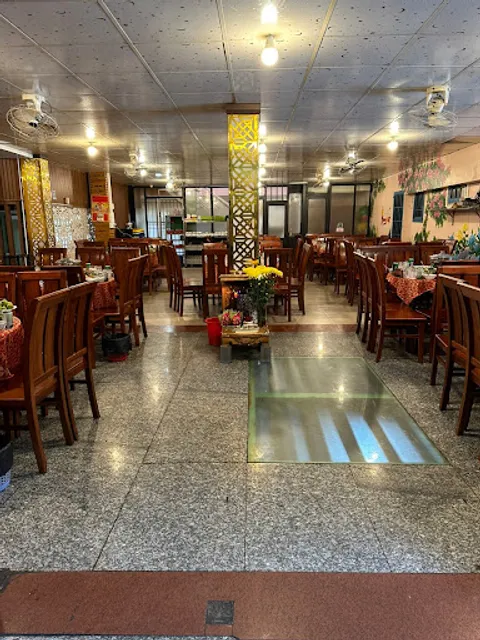 Cơm niêu Hương Việt