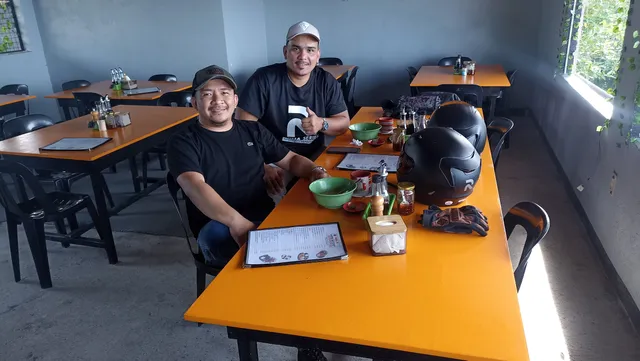 PAPA P iloilo's LAPAZ BATCHOY