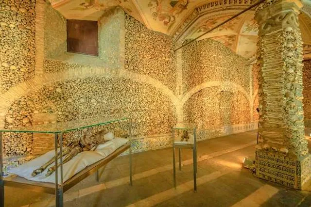 Chapel of Bones (Évora)