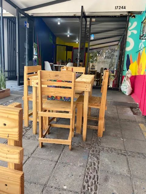 Casa Alebrije - Restaurante y Café