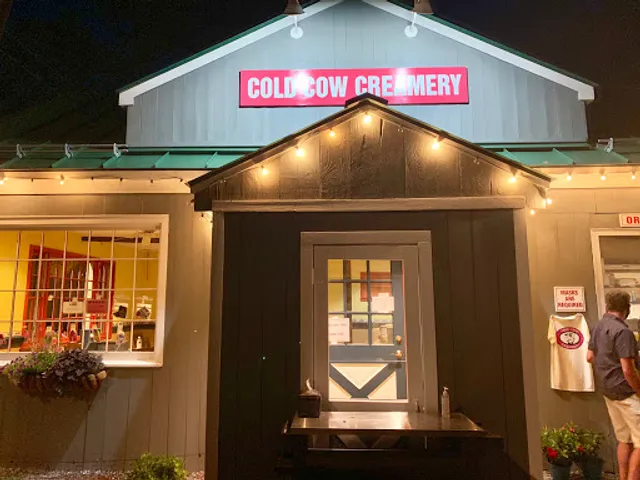 Cold Cow Creamery - Dairy Bar