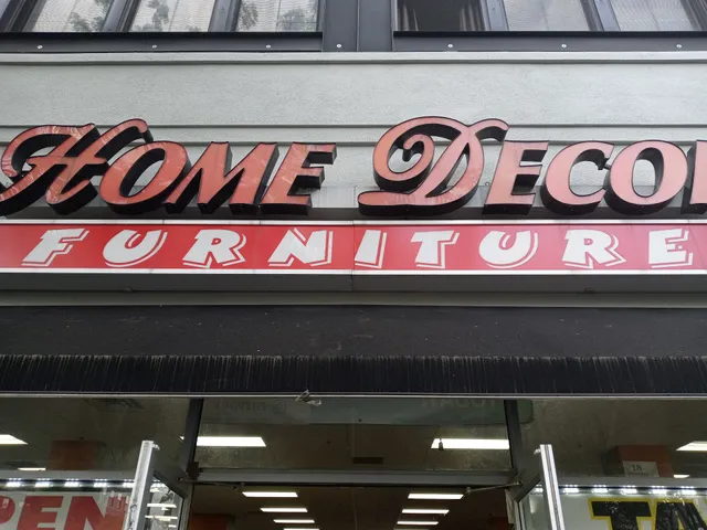 Home Décor Furniture Store