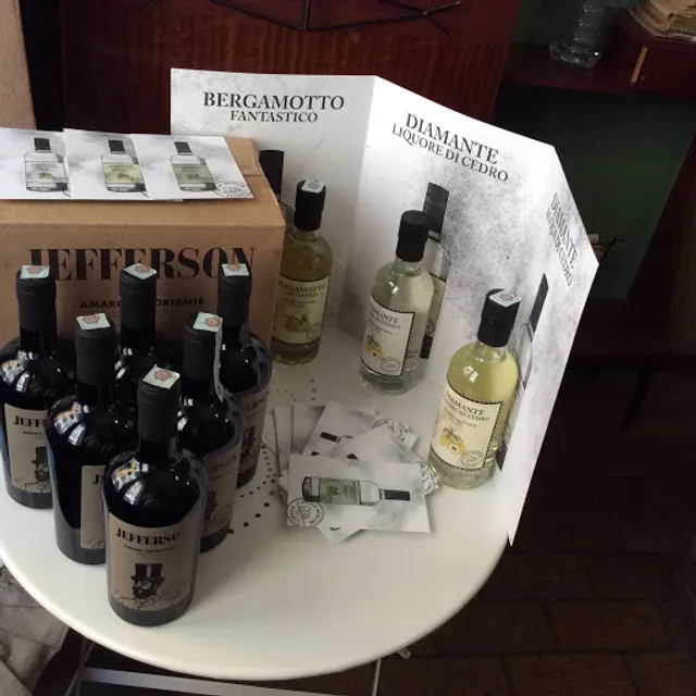 Tre cipolle sul comò