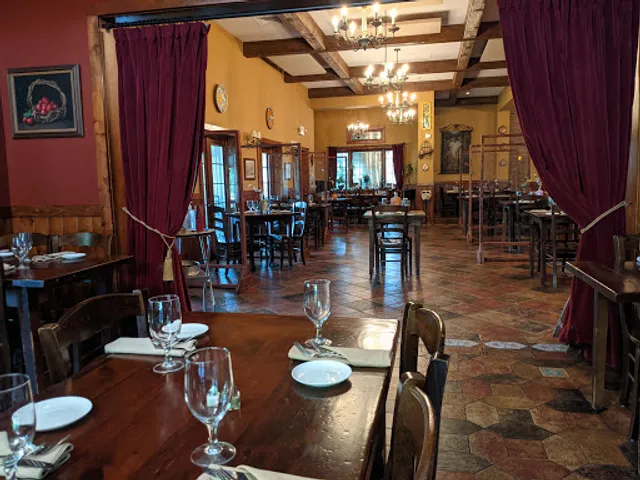 La Volpe Ristorante & Anton Pizzeria