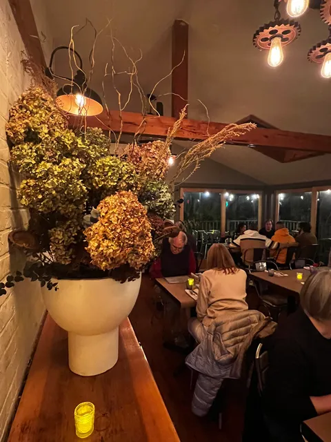 Salty Restaurant & Wine Bar