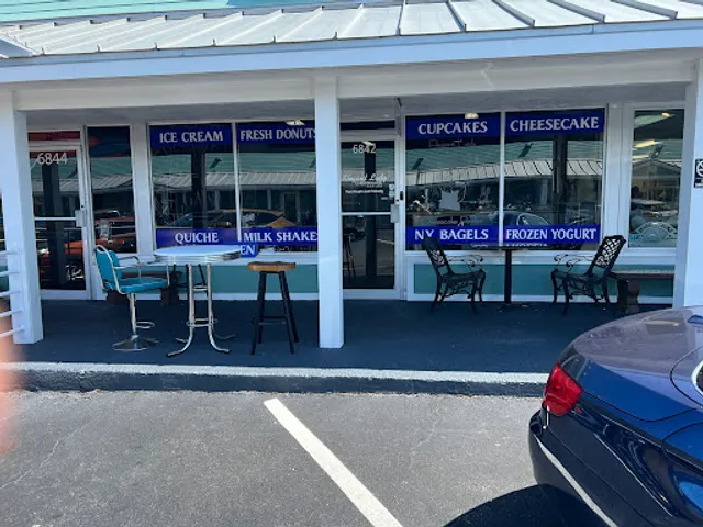 Elegant Lady Cheesecake Parlor