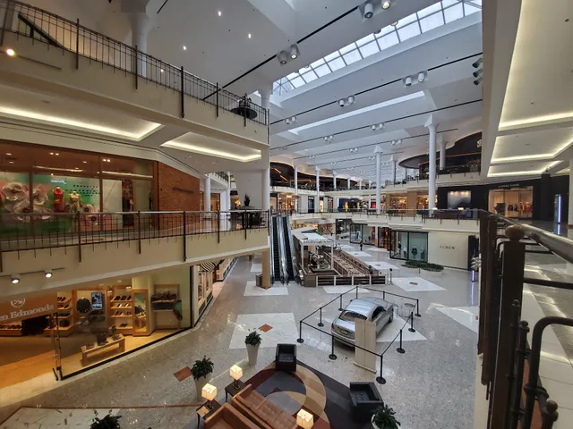 Prada McLean Tyson Mall