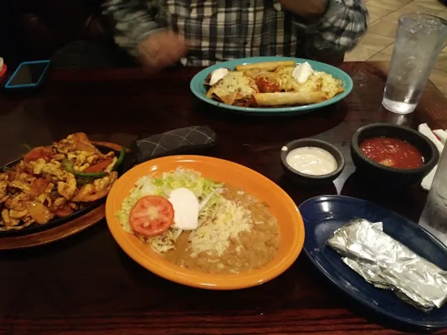 Los Primos Mexican Grill