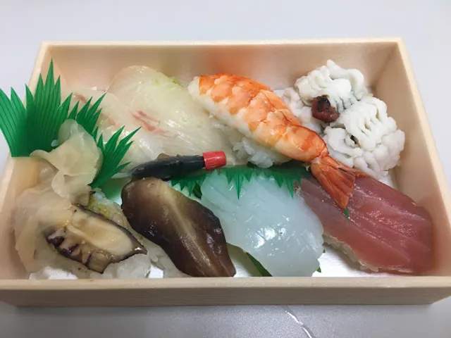 Shidashi Iwahon Sushi