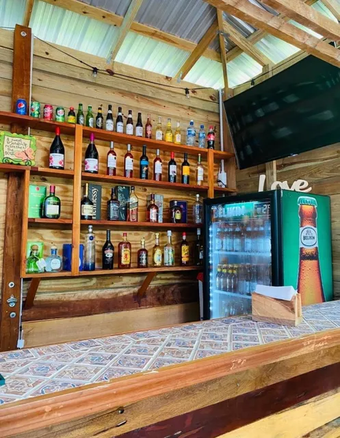 80’s Deck Restaurant & Bar