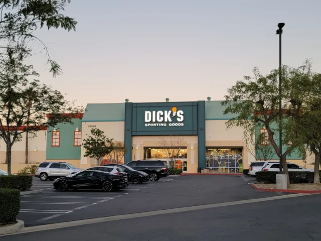 DICK'S Sporting Goods