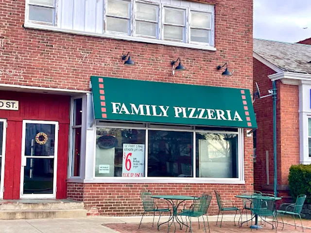 Family Pizzeria