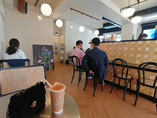 Right Now Cafe 樂鬧咖啡