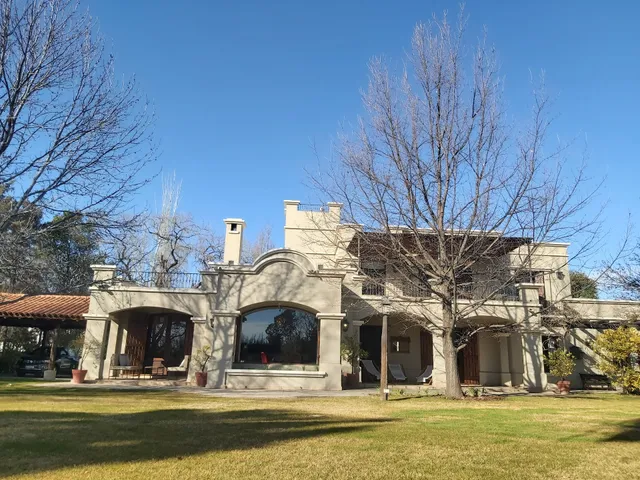 Casa Los Robles Mendoza