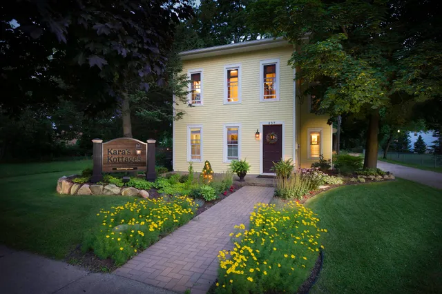 Kara's Kottages @ W. Main St