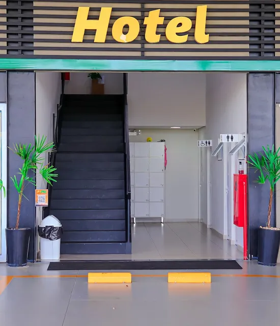 VR2 Hotel