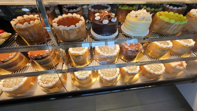 M&B Bakery Cakes And Pastries