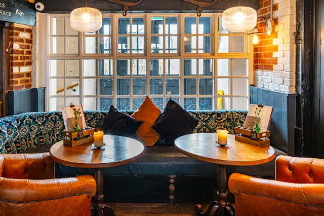 The Fox & Hounds, Lyndhurst