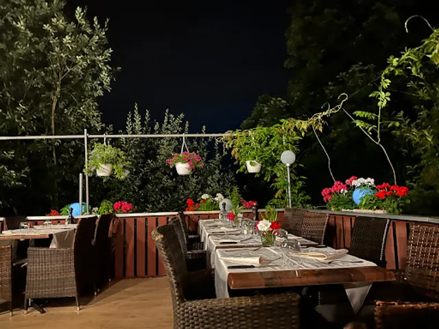 Restaurante Pizzeria Luna Rossa -Bremgarten GmbH