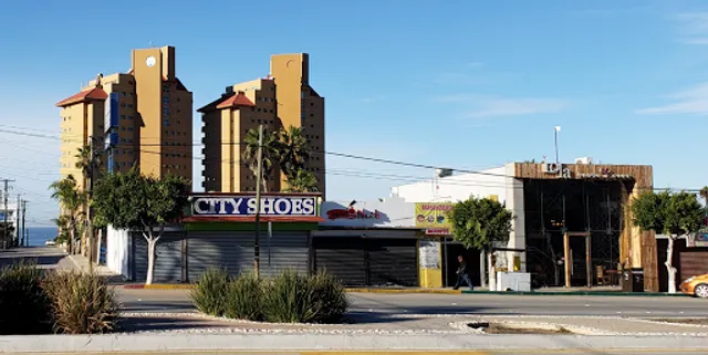 Lola Sabor y Café Bistro