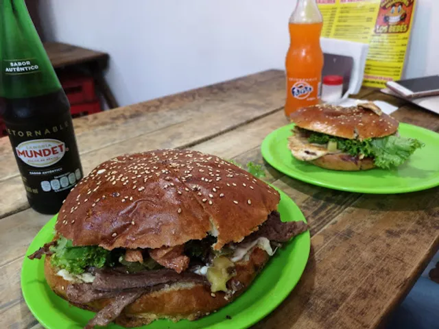 Hamburguesas y Huaraches Los Bebés
