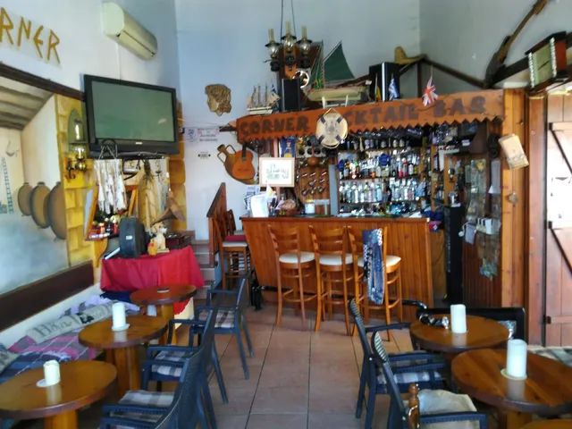 Costas Corner Cafe Bar