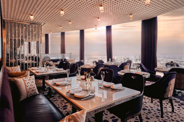 Atmosphere Burj Khalifa