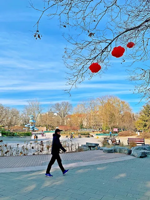 Nanguan Park （West Gate）