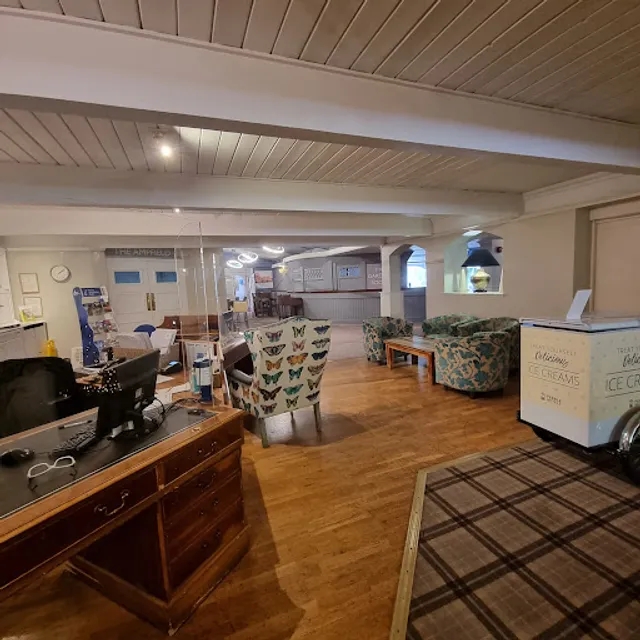 Potters Heron Pub & Restaurant