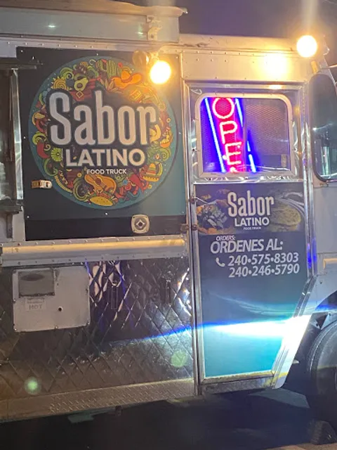 Sabor Latino Pupuseria y Taqueria