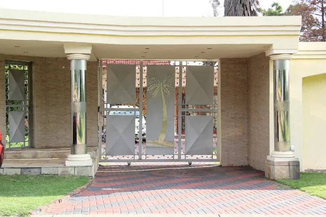 The House of Noah Guesthouse