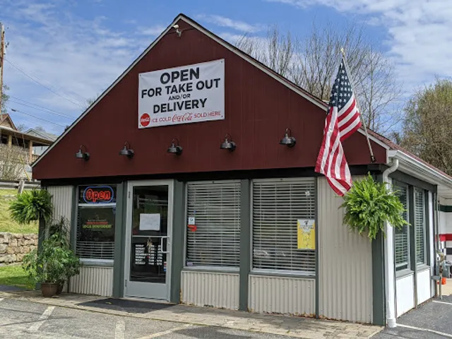 Hungry Hanks Pizzeria