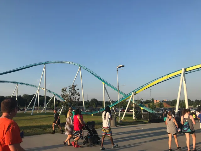 Carowinds Park and Ride @ Cabelas Drive