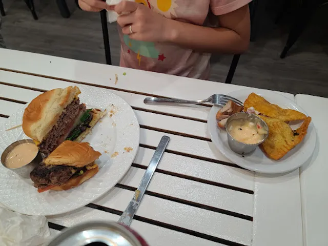 Sparky's Food Company - Restaurant