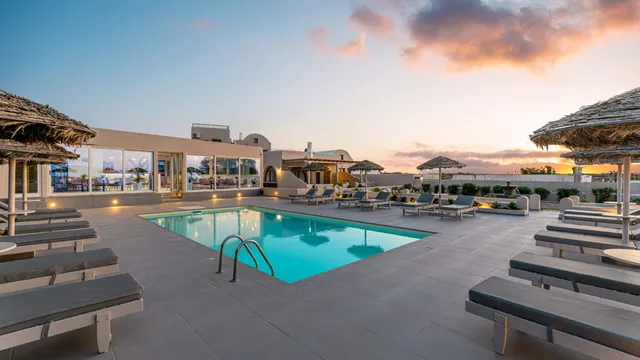 Εν Πλώ Boutique Suites - Oia Santorini