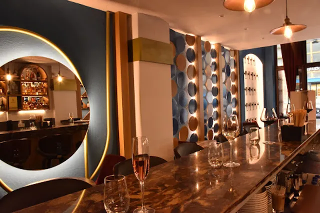 Uncorked - The Wine House