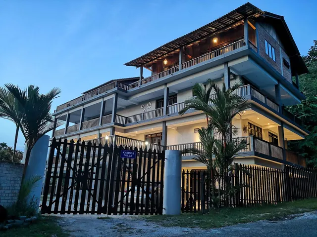Kairos Villa, Pantai