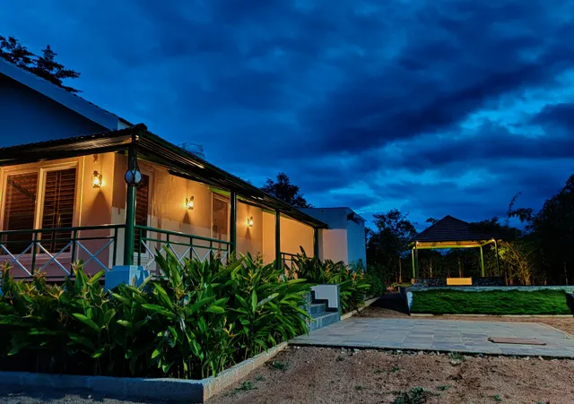 Rustling Bamboo Cottage - The Ultimate Farm Stay Experience