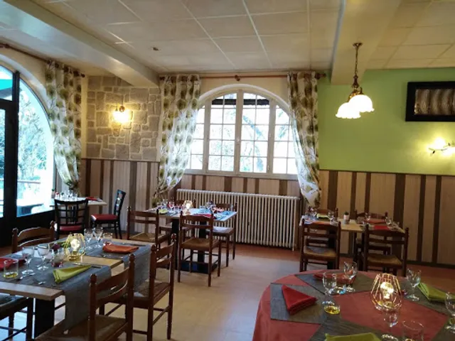 Hôtel du Pont et Restaurant à Groléjac
