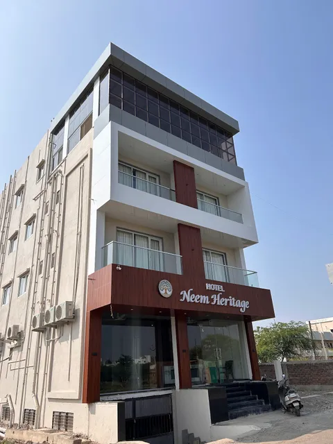 Hotel Neem Heritage Shirdi